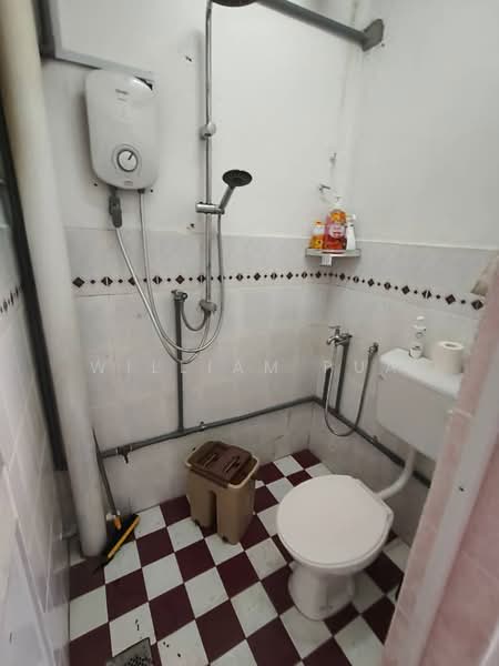 2-storey Terraced House for Rent in SS19 (Subang Jaya) - William Pua - Bathroom - PropertyGuru.com.my