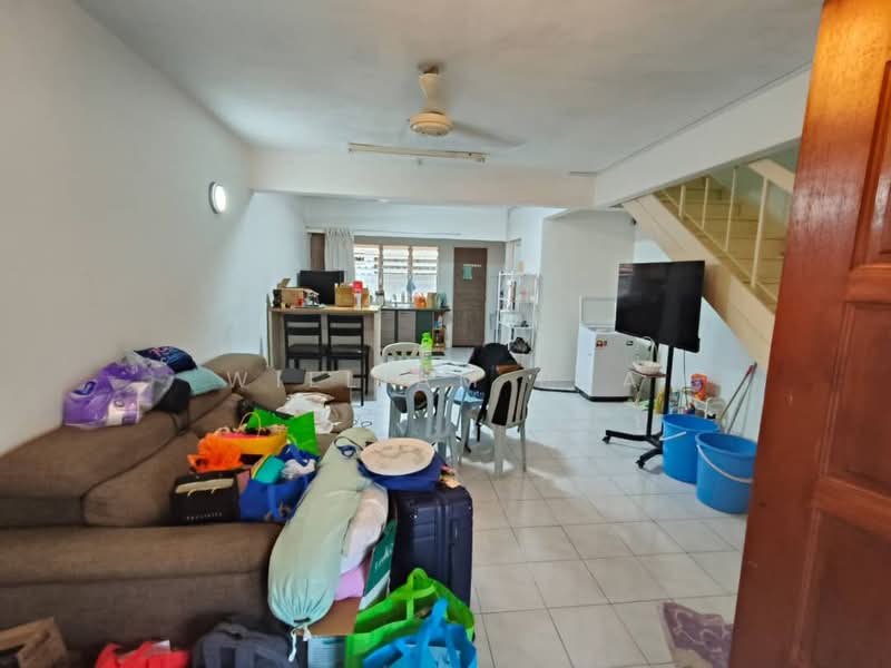 2-storey Terraced House for Rent in SS19 (Subang Jaya) - William Pua - Living Room - PropertyGuru.com.my