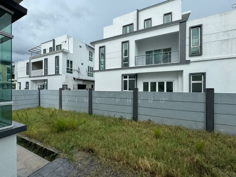 Semi-Detached House for Sale in Taman Klebang Utama (Klebang) - Vinc Pheng - Exterior - PropertyGuru.com.my