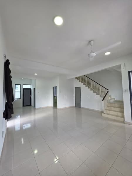 2-storey Terraced House for Rent in Johor Bahru (Johor) - Yvonne Ng - Living Room - PropertyGuru.com.my