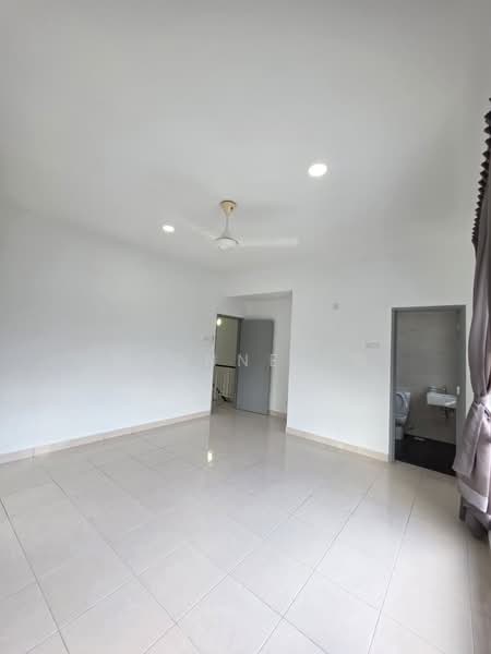 2-storey Terraced House for Rent in Johor Bahru (Johor) - Yvonne Ng - Living Room - PropertyGuru.com.my
