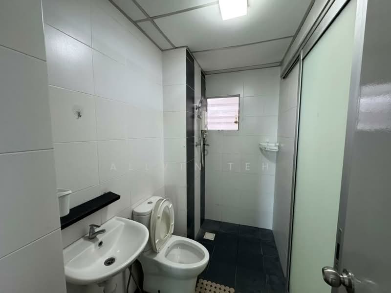 Condominium for Rent at Kiara Residence 2 (Residensi Kiara Jalil 2) - Allvin Teh - Bathroom - PropertyGuru.com.my