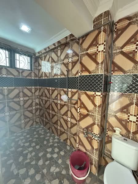 Untuk Disewa - Corner Lot, 2-storey, Done renovated.