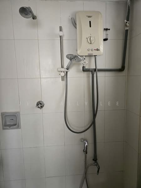 Apartment for Rent at Subang Perdana Goodyear Court 8 - JeffSally Lee - Bathroom - PropertyGuru.com.my