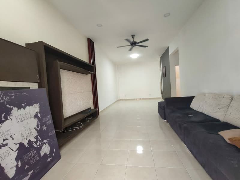 Rumah Teres 1 Tingkat untuk Disewa di Taman Rembia Perkasa (Rembia) - Helen BF - Living Room - PropertyGuru.com.my
