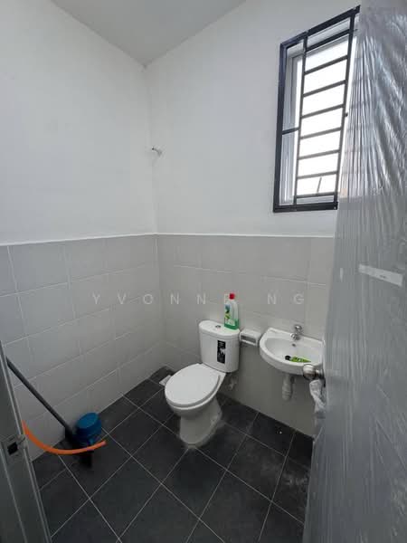 2-storey Terraced House for Rent in Taman Pulai Mutiara (Iskandar Puteri (Nusajaya)) - Yvonne Ng - Bathroom - PropertyGuru.com.my