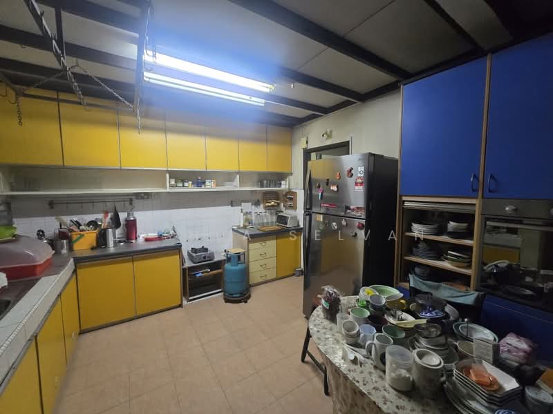 Bungalow for Sale in Bukit Damansara (Damansara Heights) - Joshua Selvan - Kitchen - PropertyGuru.com.my