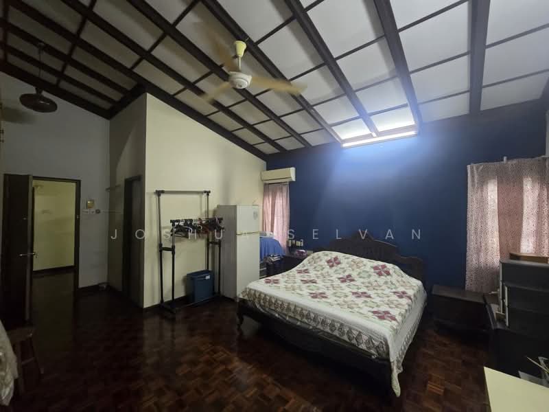 Bungalow for Sale in Bukit Damansara (Damansara Heights) - Joshua Selvan - Bedroom - PropertyGuru.com.my