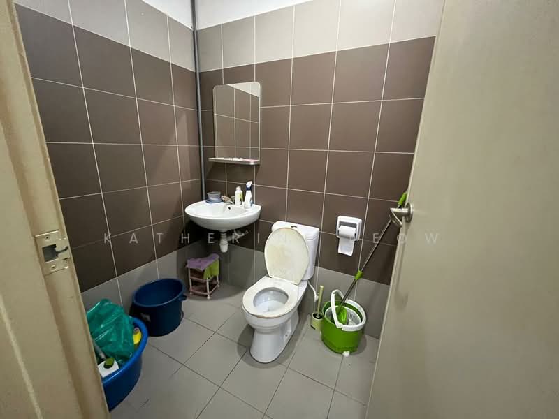 2-storey Terraced House for Sale in Tampoi (Johor) - Katherine Leow - Bathroom - PropertyGuru.com.my