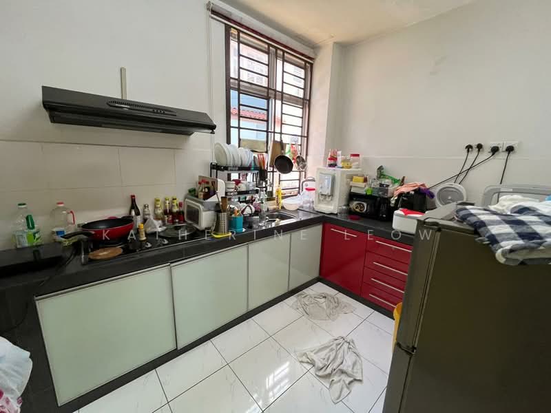 2-storey Terraced House for Sale in Tampoi (Johor) - Katherine Leow - Kitchen - PropertyGuru.com.my