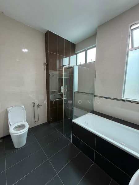 Semi-Detached House for Rent in Setia Tropika (Johor Bahru) - Ray Wong - Bathroom - PropertyGuru.com.my