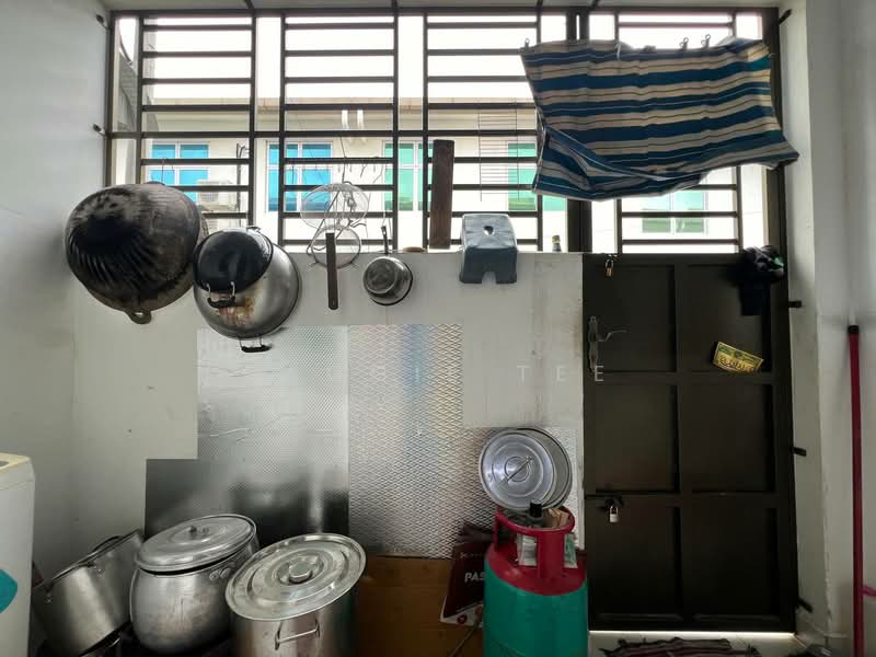 2-storey Terraced House for Sale in Taman Pulai Mutiara (Iskandar Puteri (Nusajaya)) - Paggie Tee - Kitchen - PropertyGuru.com.my