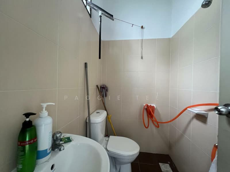 2-storey Terraced House for Sale in Taman Pulai Mutiara (Iskandar Puteri (Nusajaya)) - Paggie Tee - Bathroom - PropertyGuru.com.my