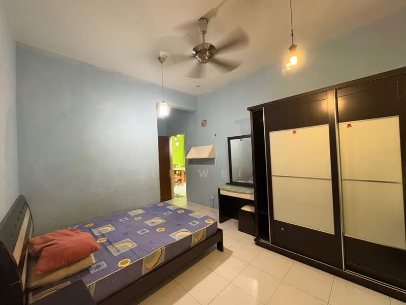 1-storey Terraced House for Rent in Taman Gaya (Ulu Tiram) - Li Wei - Bedroom - PropertyGuru.com.my