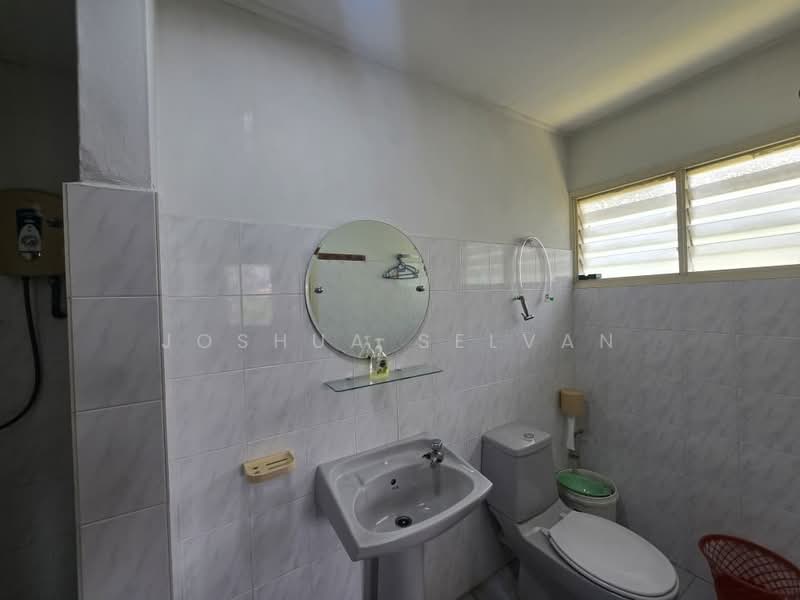 Bungalow for Sale in Bukit Damansara (Damansara Heights) - Joshua Selvan - Bathroom - PropertyGuru.com.my