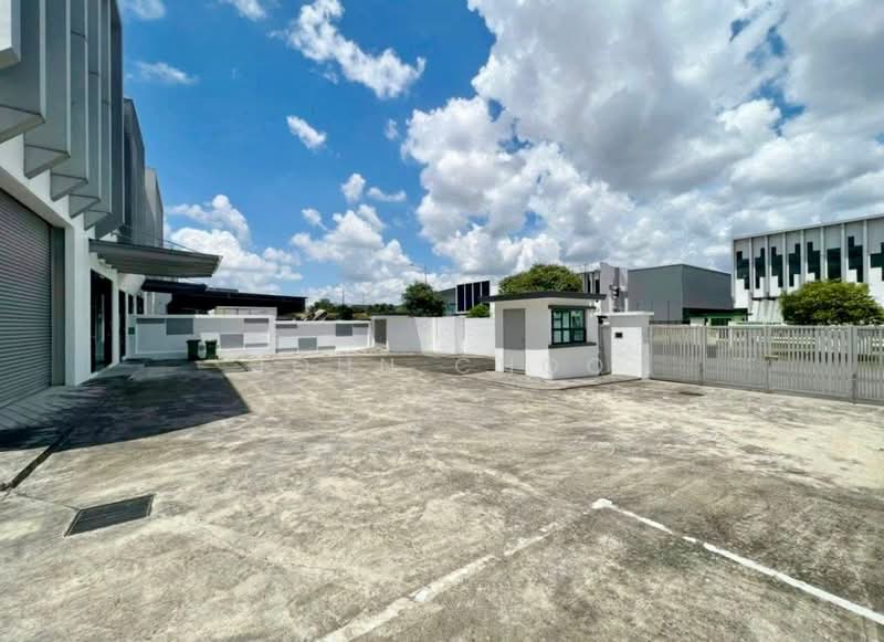 Bandar Dato Onn / Kempas 1.5 Storey Cluster Factory For Sale untuk Untuk Dijual - RM 2,700,000, Mac 2026 - Exterior - PropertyGuru.com.my