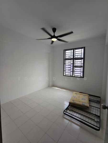 Flat for Rent at PANGSAPURI CENDERA 1 - Edmund Ling - Bedroom - PropertyGuru.com.my