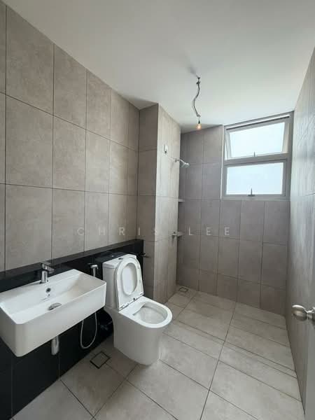 2-storey Terraced House for Sale in Bandar Gamuda Cove (Dengkil) - Chris Lee - Bathroom - PropertyGuru.com.my