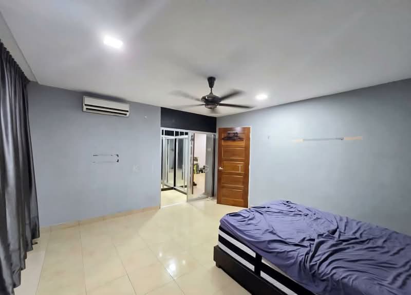 3-storey Terraced House for Sale in Laman Rimbunan (Kepong) - Kiing TW - Bedroom - PropertyGuru.com.my