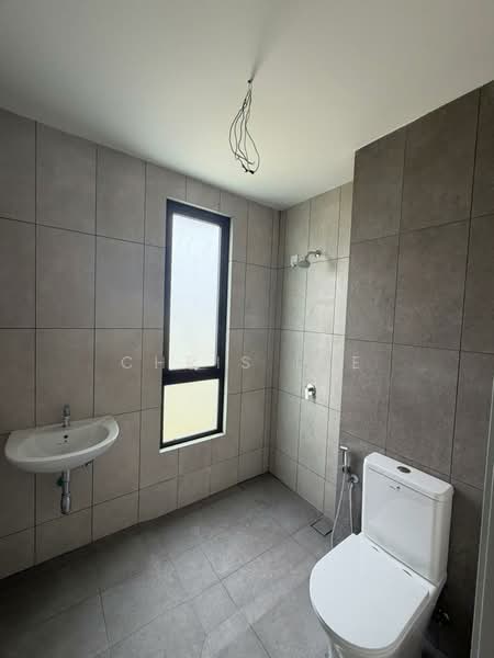 2-storey Terraced House for Sale in Bandar Gamuda Cove (Dengkil) - Chris Lee - Bathroom - PropertyGuru.com.my