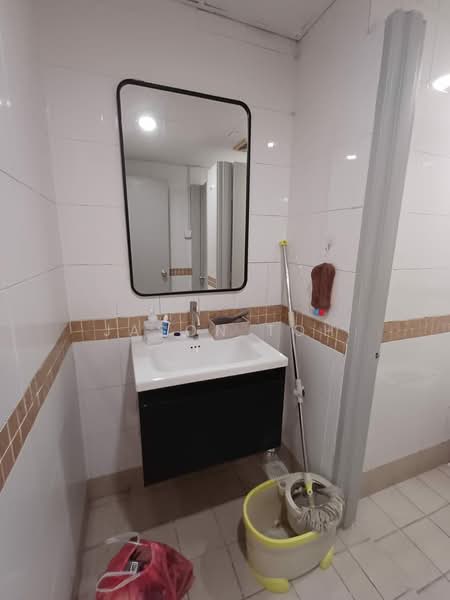 3 Two Square untuk Untuk Disewa - RM 2,000 /bulan, Mac 2026 - Bathroom - PropertyGuru.com.my