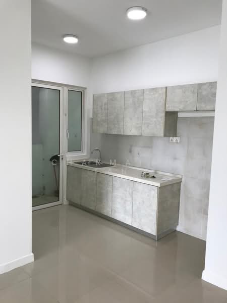 Kondominium untuk Dijual di Scenaria @ North Kiara Hills - Charmaine Tan - Kitchen - PropertyGuru.com.my