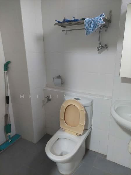 Condominium for Sale at Hillview Loft - Mei Ling Foo - Bathroom - PropertyGuru.com.my