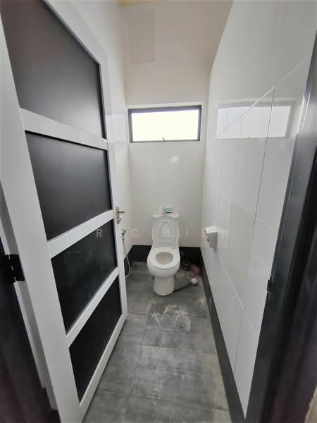 Shop for Rent in Danau Kota (Setapak) - Eric Liew - Bathroom - PropertyGuru.com.my