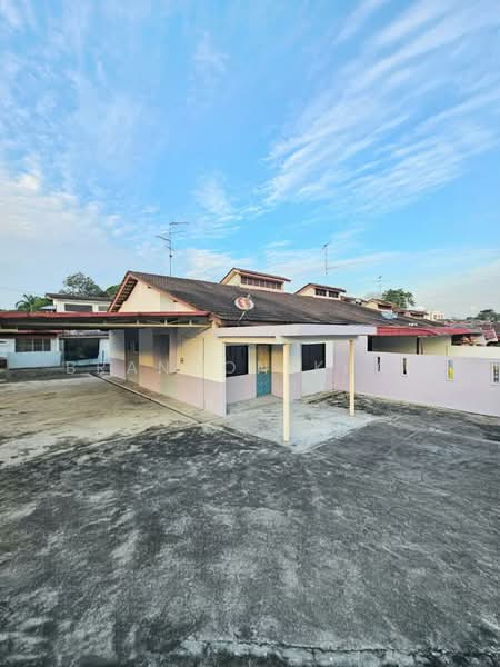 1-storey Terraced House for Sale in Taman Johor Jaya (Johor Bahru) - Brandon Khor - Exterior - PropertyGuru.com.my