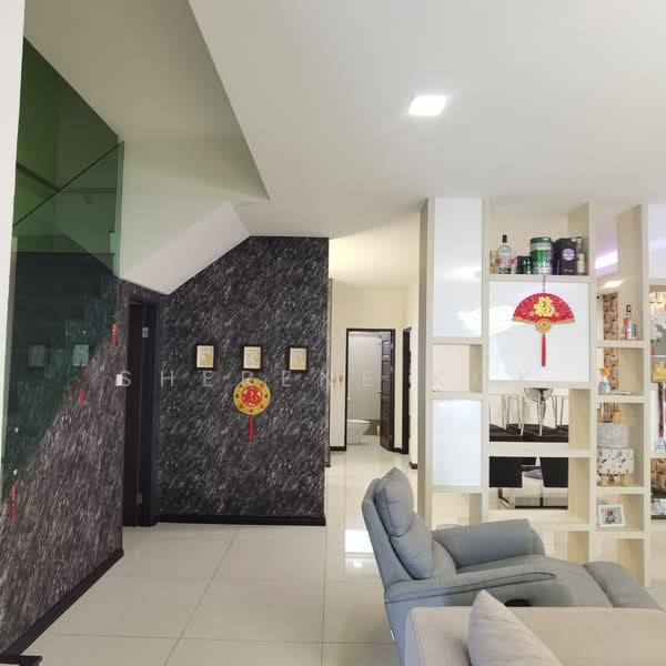2.5-storey Terraced House for Sale in Kuching (Sarawak) - Sherene Kok - Living Room - PropertyGuru.com.my