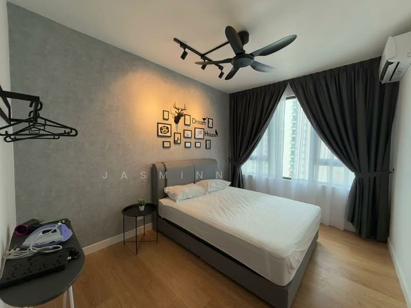 Service Residence for Sale at The New Duo @ Edumetro - Jasminn Tan - Bedroom - PropertyGuru.com.my