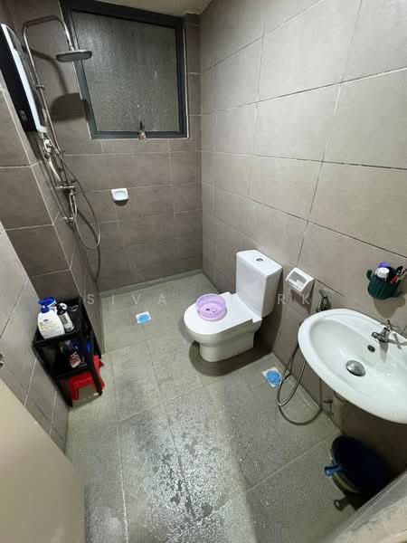 Taman Daya - Jalan Sagu 34 untuk Untuk Dijual - RM 380,000, Apr 2026 - Bathroom - PropertyGuru.com.my