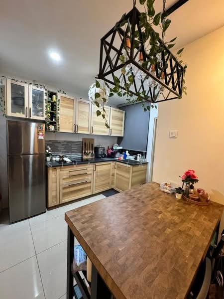 Taman Daya - Jalan Sagu 34 untuk Untuk Dijual - RM 380,000, Apr 2026 - Kitchen - PropertyGuru.com.my