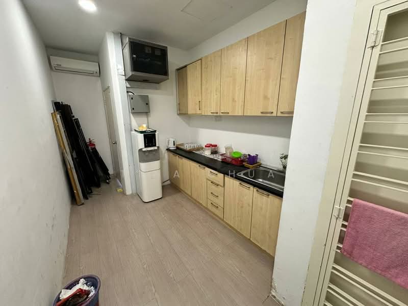 Office for Sale in Petaling Jaya (Selangor) - Tina Chua - Kitchen - PropertyGuru.com.my