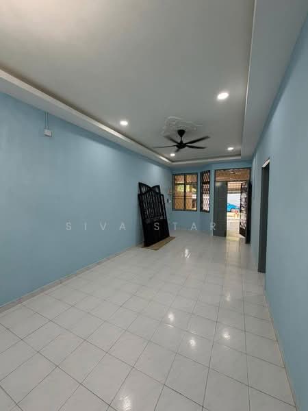 Taman Senai Utama untuk Untuk Dijual - RM 460,000, Mac 2026 - Living Room - PropertyGuru.com.my