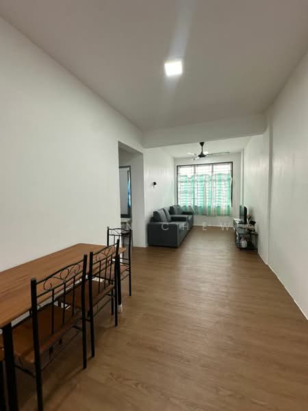 Apartment for Sale at Taman Pulai Mutiara - Alan Chew - Living Room - PropertyGuru.com.my