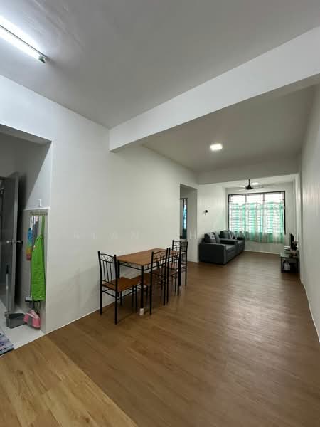 Apartment for Sale at Taman Pulai Mutiara - Alan Chew - Living Room - PropertyGuru.com.my