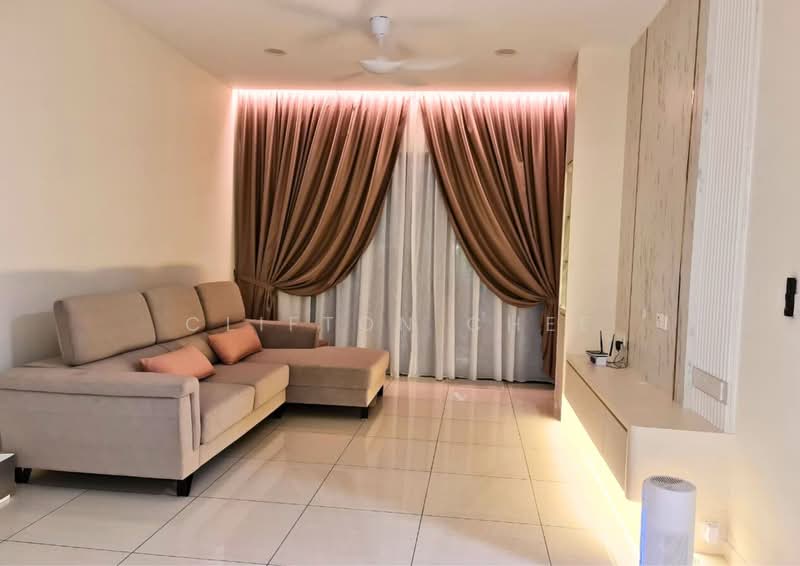 Condominium for Sale at Queens Residences Q1 @ Queens Waterfront - Clifton Chee - Living Room - PropertyGuru.com.my