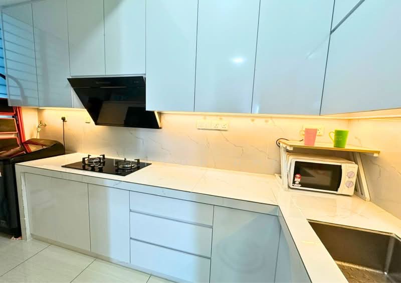 Queens Residences Q1 @ Queens Waterfront untuk Untuk Dijual - RM 950,000, Mac 2026 - Kitchen - PropertyGuru.com.my