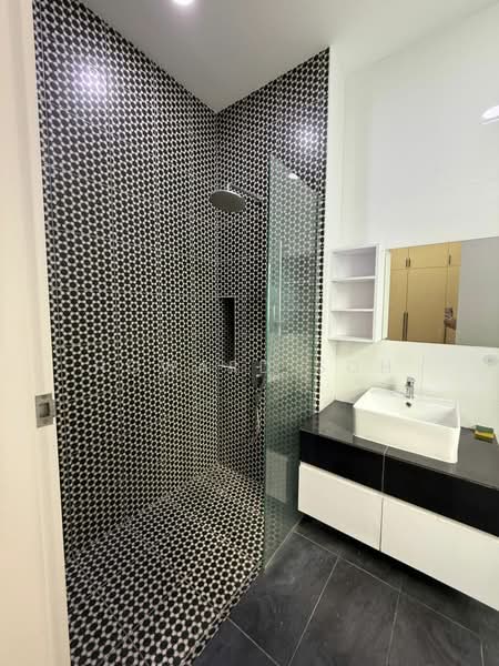 Nara @ Eco Ardence untuk Untuk Disewa - RM 5,000 /bulan, Mac 2026 - Bathroom - PropertyGuru.com.my