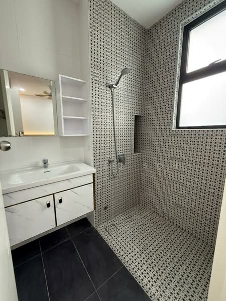Nara @ Eco Ardence untuk Untuk Disewa - RM 5,000 /bulan, Mac 2026 - Bathroom - PropertyGuru.com.my