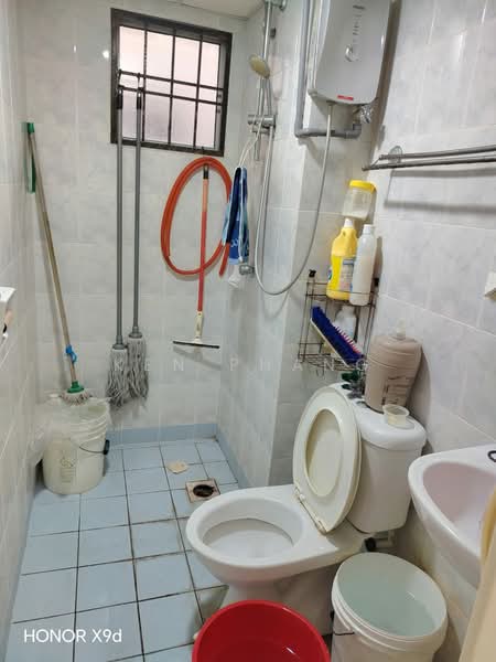 Aliran Damai untuk Untuk Disewa - RM 700 /bulan, Mac 2026 - Bathroom - PropertyGuru.com.my