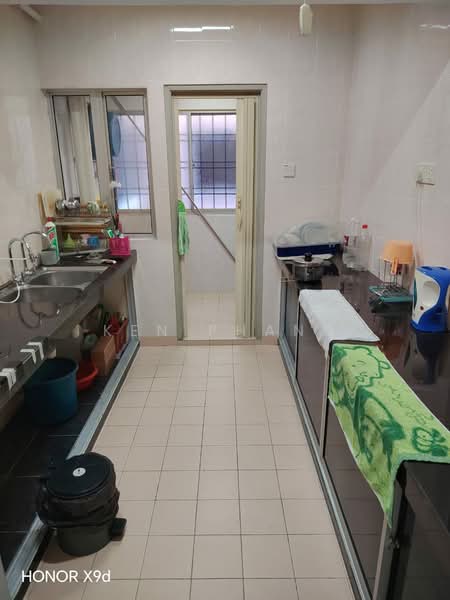 Aliran Damai untuk Untuk Disewa - RM 700 /bulan, Mac 2026 - Kitchen - PropertyGuru.com.my
