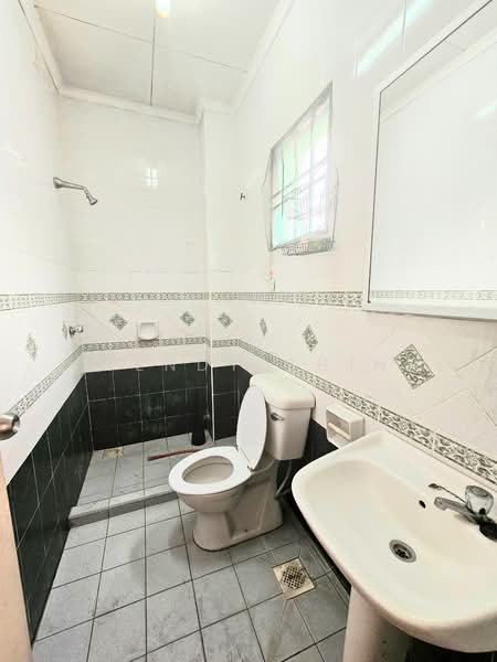 2-storey Terraced House for Sale in Taman Puchong Prima (Puchong) - Wendy Chin - Bathroom - PropertyGuru.com.my