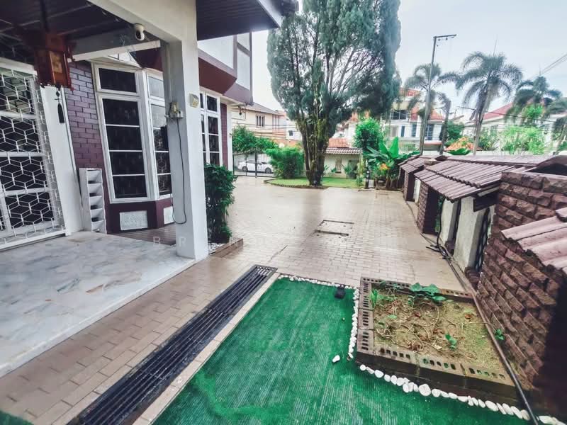 Semi-Detached House for Rent in Johor Bahru (Johor) - Brendy Hoo - Exterior - PropertyGuru.com.my