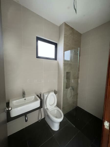 Rumah Berkembar untuk Dijual di Eco Sanctuary (Telok Panglima Garang) - Chris Lee - Bathroom - PropertyGuru.com.my
