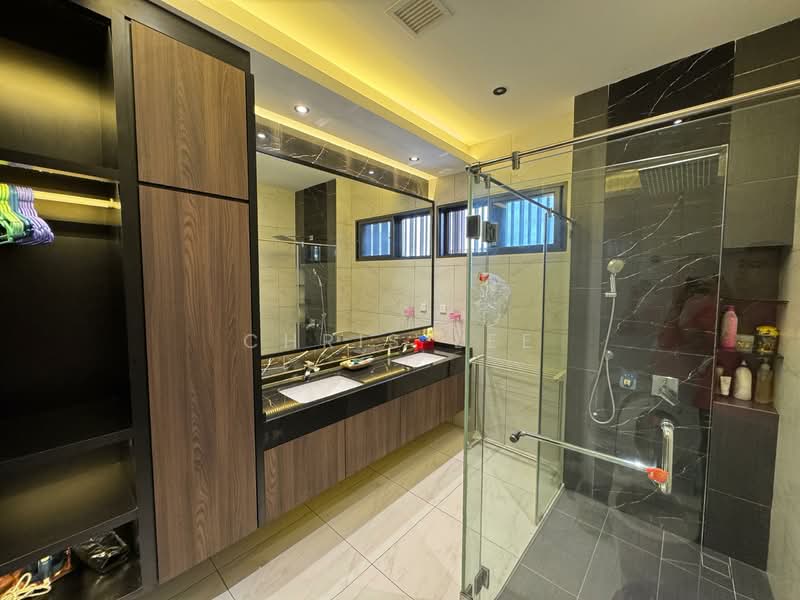 Semi-Detached House for Sale in Telok Panglima Garang (Selangor) - Chris Lee - Bathroom - PropertyGuru.com.my