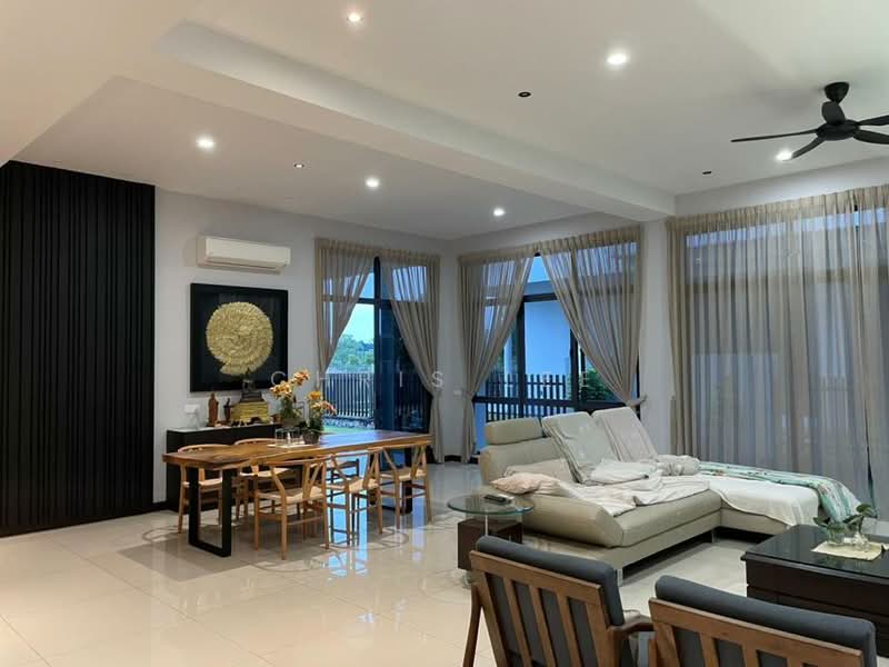 Semi-Detached House for Sale in Telok Panglima Garang (Selangor) - Chris Lee - Living Room - PropertyGuru.com.my