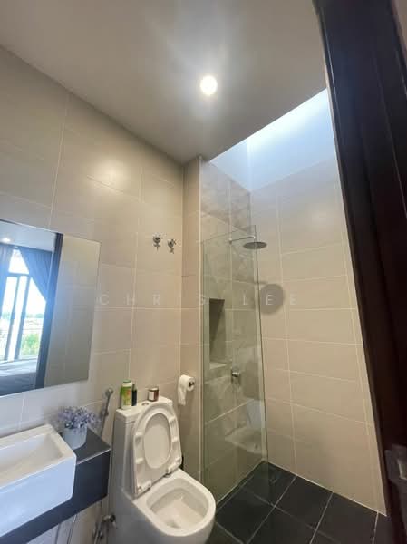Semi-Detached House for Sale in Telok Panglima Garang (Selangor) - Chris Lee - Bathroom - PropertyGuru.com.my