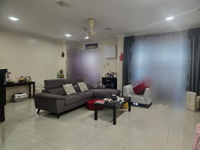 2.5-storey Terraced House for Sale in Taman Fadason (Kepong) - Nicole . - Living Room - PropertyGuru.com.my